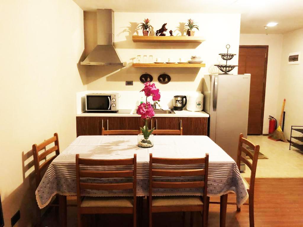 Splendido Tagagtay Taal Lake Staycation Free Parking Netflix No Free Pool Tagaytay City Ngoại thất bức ảnh