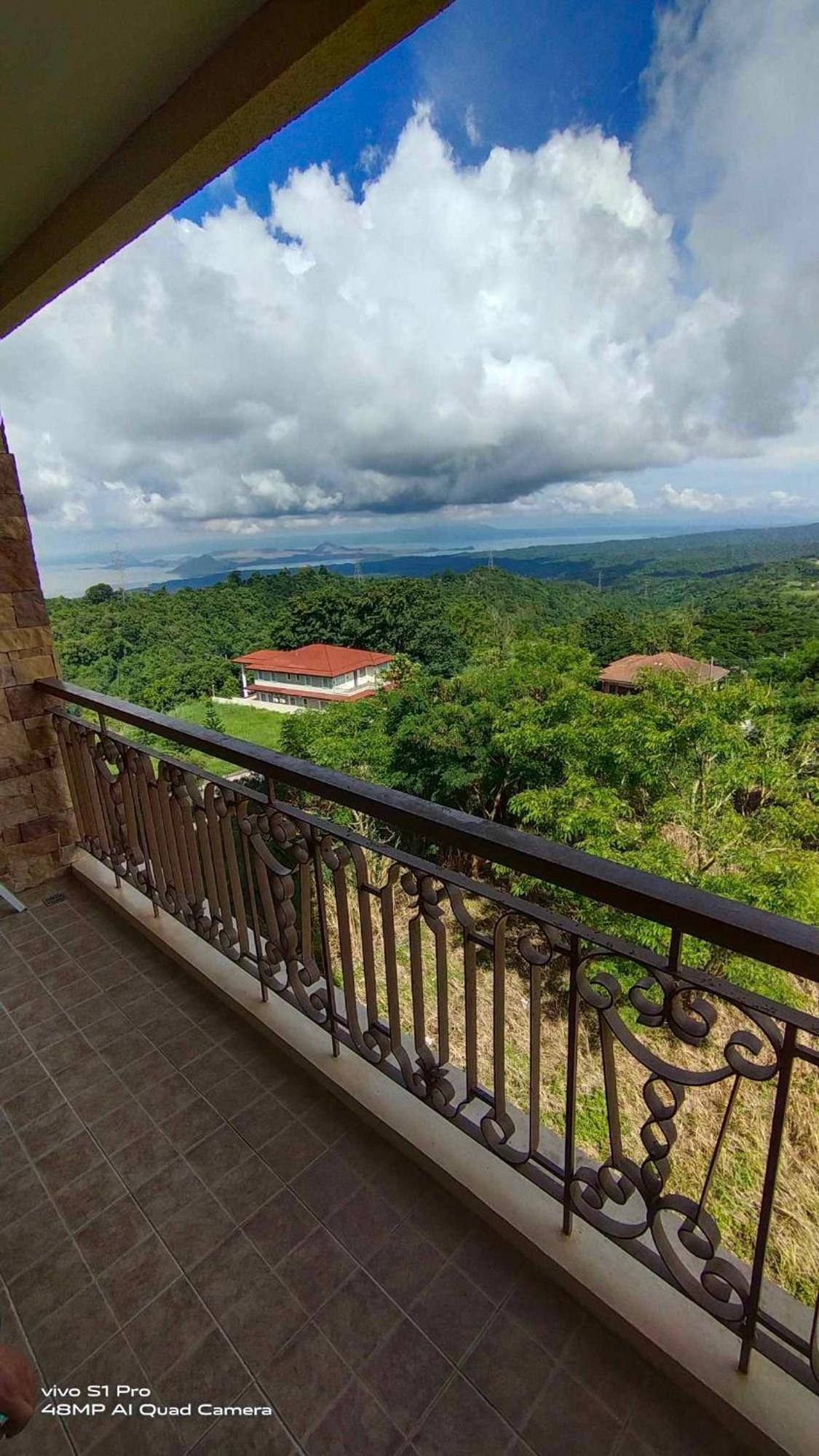 Splendido Tagagtay Taal Lake Staycation Free Parking Netflix No Free Pool Tagaytay City Ngoại thất bức ảnh