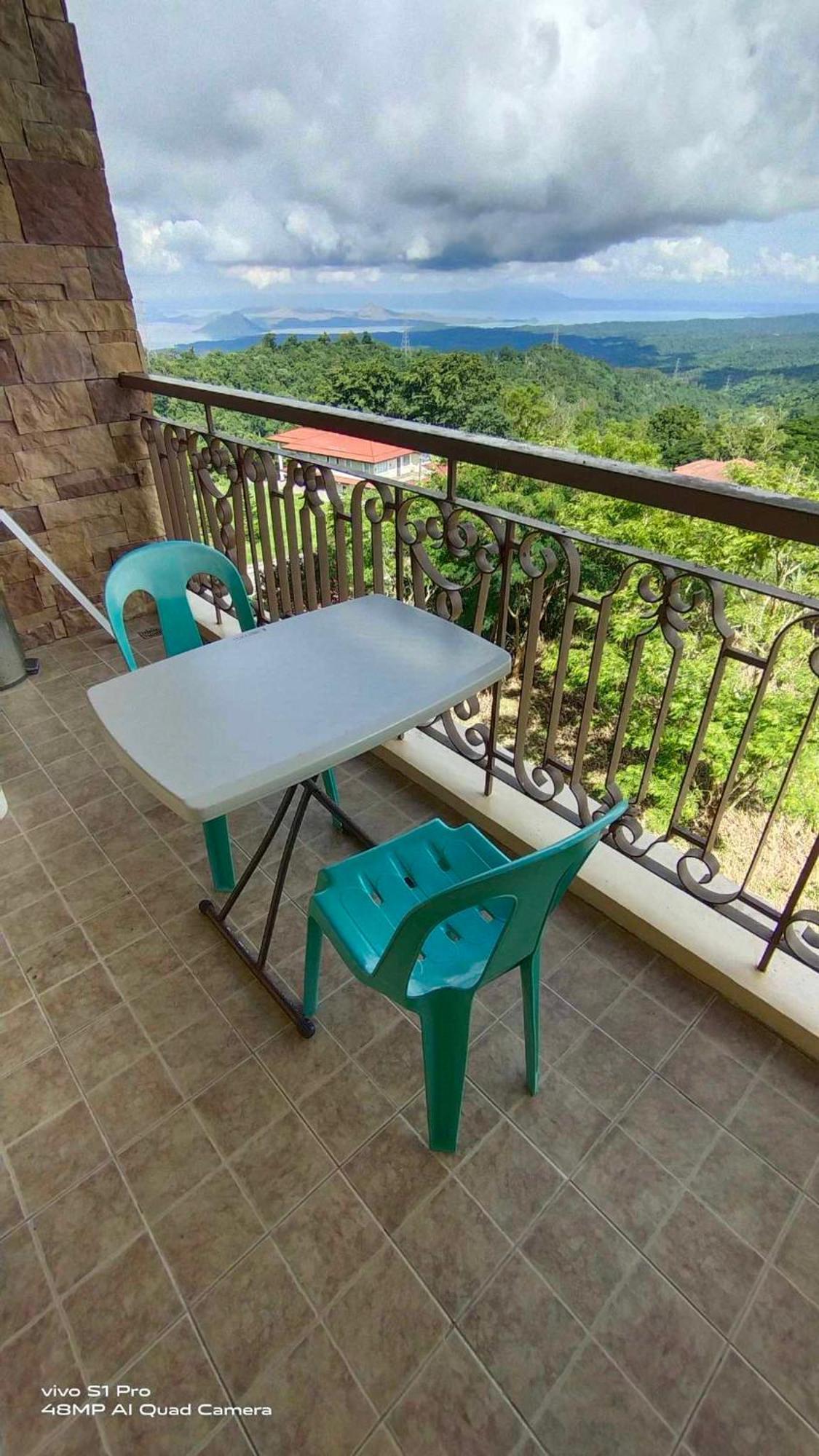 Splendido Tagagtay Taal Lake Staycation Free Parking Netflix No Free Pool Tagaytay City Ngoại thất bức ảnh