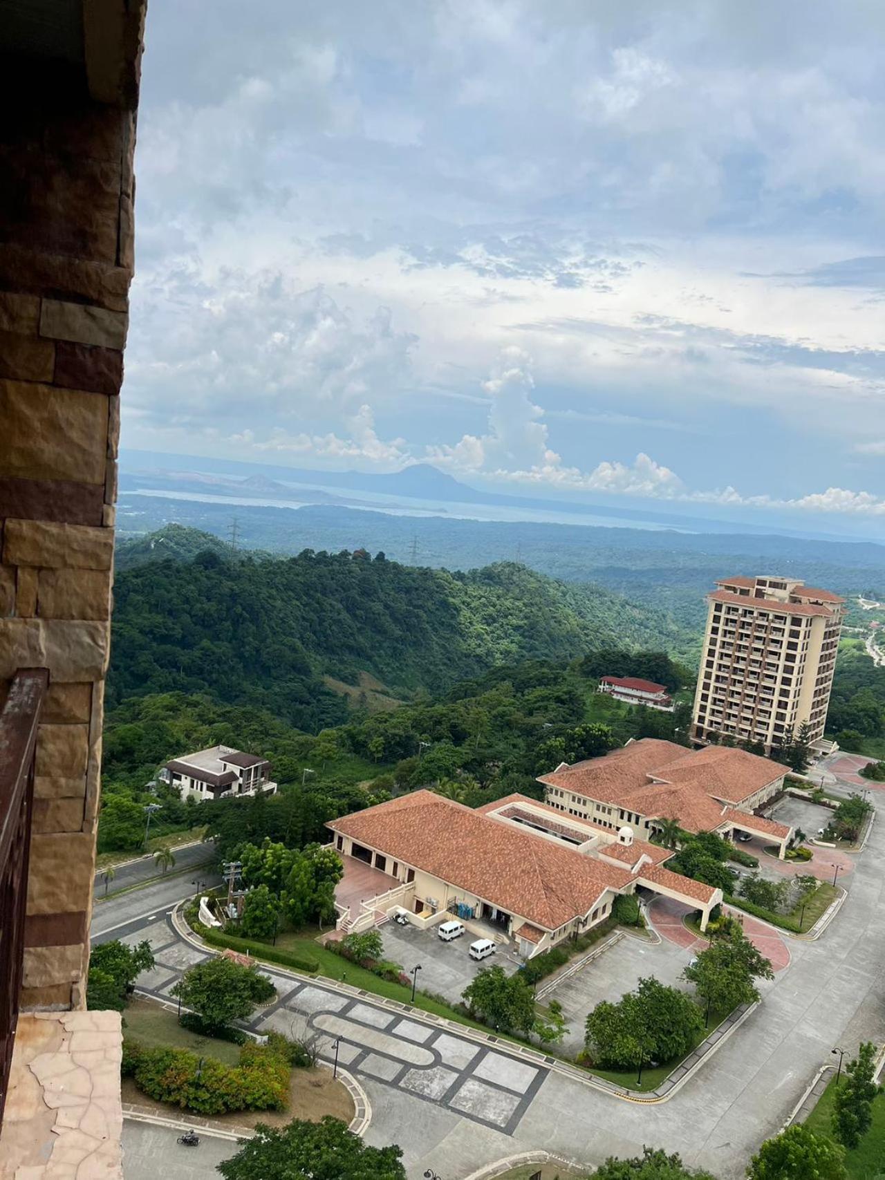 Splendido Tagagtay Taal Lake Staycation Free Parking Netflix No Free Pool Tagaytay City Ngoại thất bức ảnh