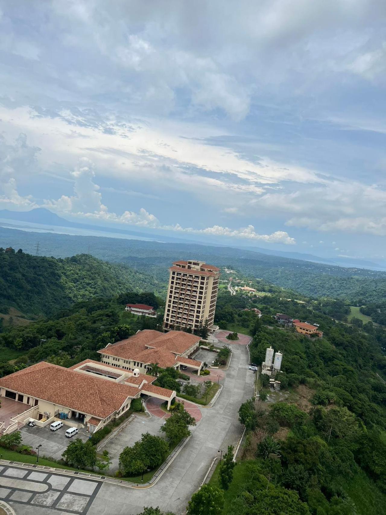 Splendido Tagagtay Taal Lake Staycation Free Parking Netflix No Free Pool Tagaytay City Ngoại thất bức ảnh